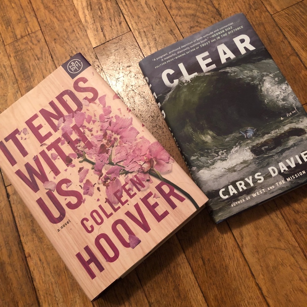 's 'It Ends With Us' - and Clear. Book bundle  💐